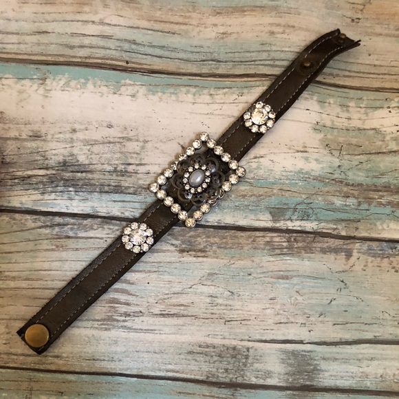 Bracelets - Picture 4 of 4